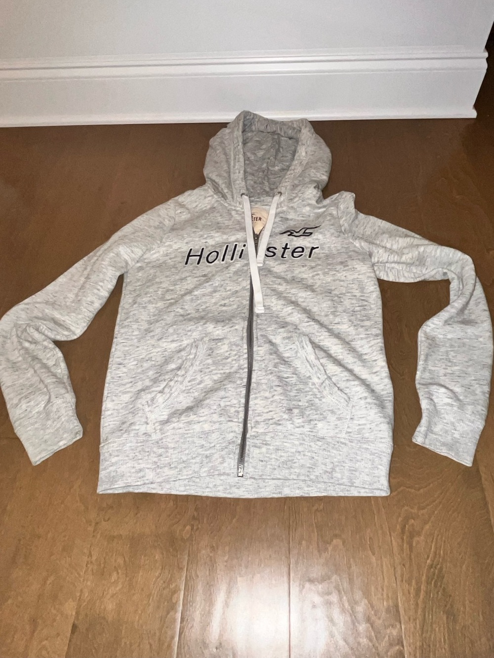 HOLLISTER Womens Size S Gray Zip Up Hooded Sweatshirt - Hollister Los Angeles